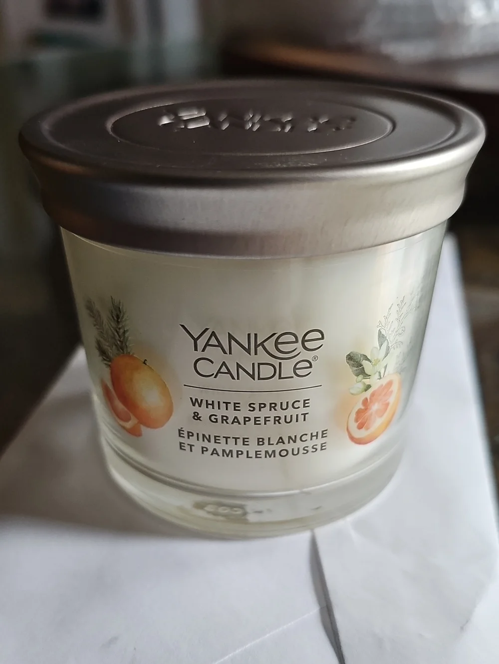 Yankee Candle White Spruce & Grapefruit 3oz NWOT